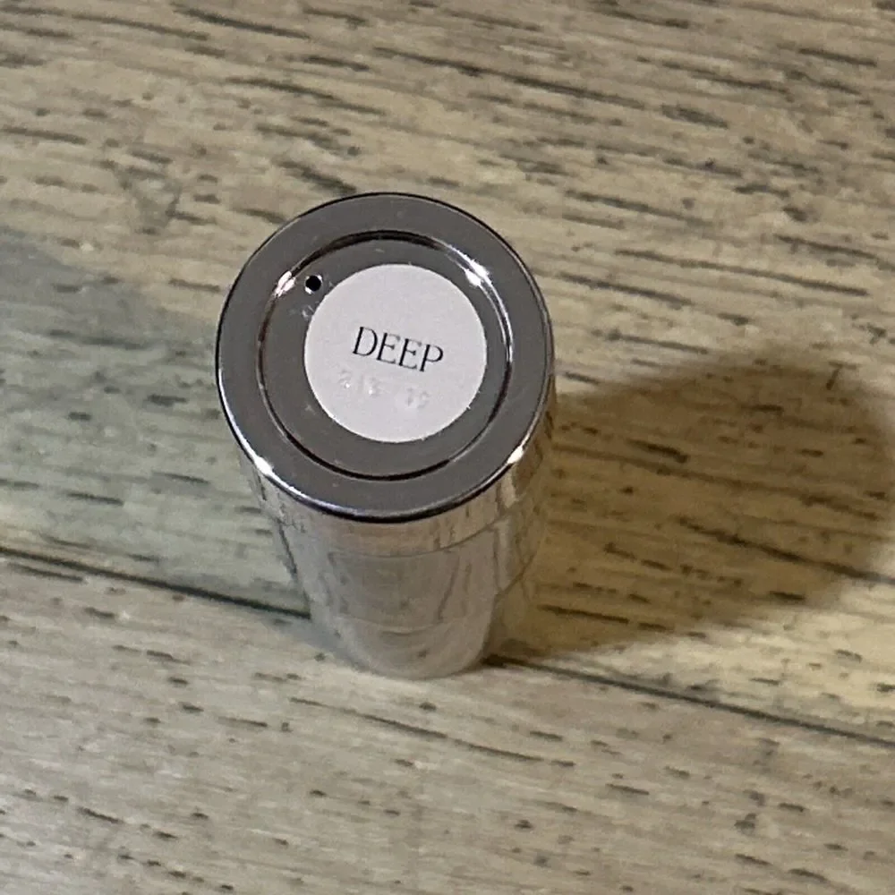 Doll 10‎ HydraLux™ Smoothing Foundation - Deep - 1 fl oz